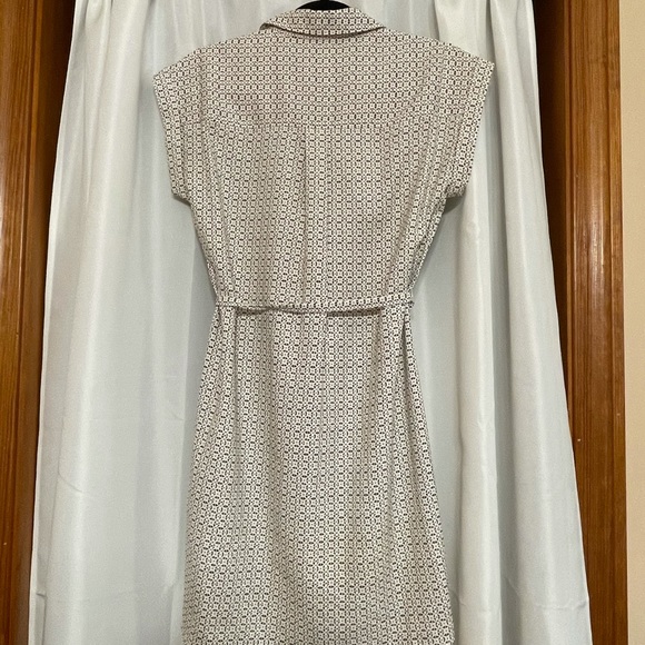 Retro Style Express Dress - Picture 4 of 4